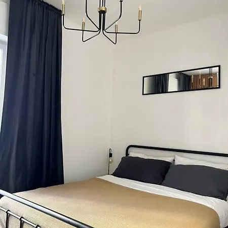 Apartment Thekeystudio, The Urban Edge